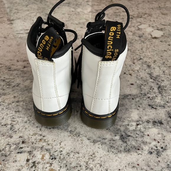 Dr. Martens Kids - White - Picture 2 of 6
